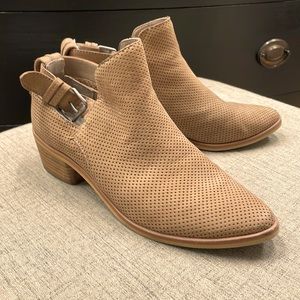 Dolce Vita Tan Booties